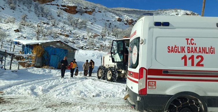 Tunceli'de Kar Engeline Rağmen Hasta Taşıma Operasyonu