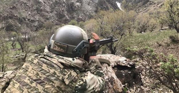 Tunceli'de PKK ile Çatışma! 2 Kadın Terörist Öldürüldü