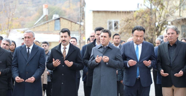 Tunceli'de Şehit Öğretmenler Anıldı