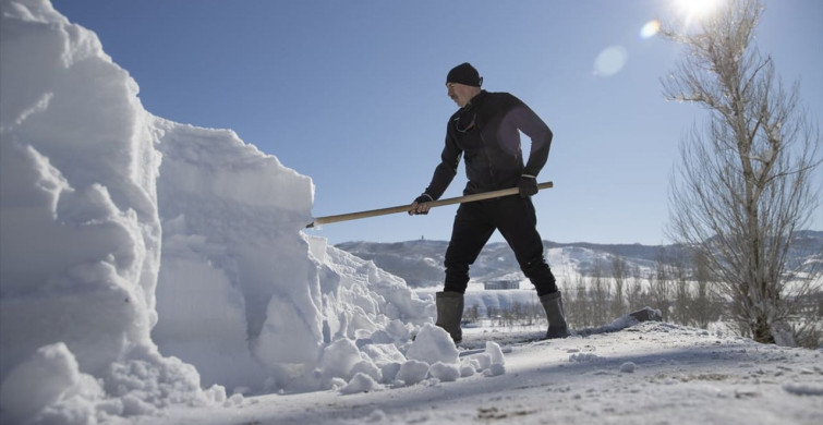 Tunceli'nin Ovacık İlçesinde Kış Mücadelesi: Kar Temizliği ve Loğ Uygulaması