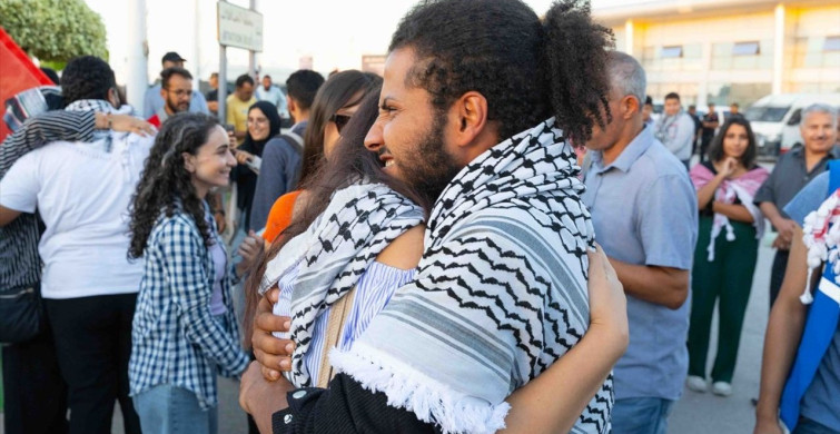 Tunuslu Aktivistler Küresel Sumud Filosu'ndan Ülkeye Döndü
