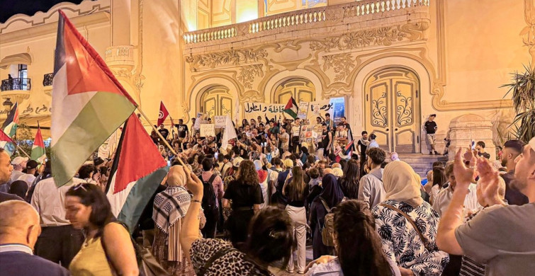 Tunus'ta Küresel Sumud Filosu'na İHA Saldırıları Protesto Edildi