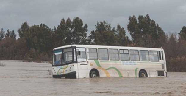 Tunus’ta Sel: 5 Ölü