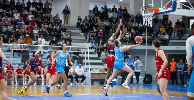 Turgutlu Belediyesi Kadın Basketbol Takımı Finalde Öne Geçti