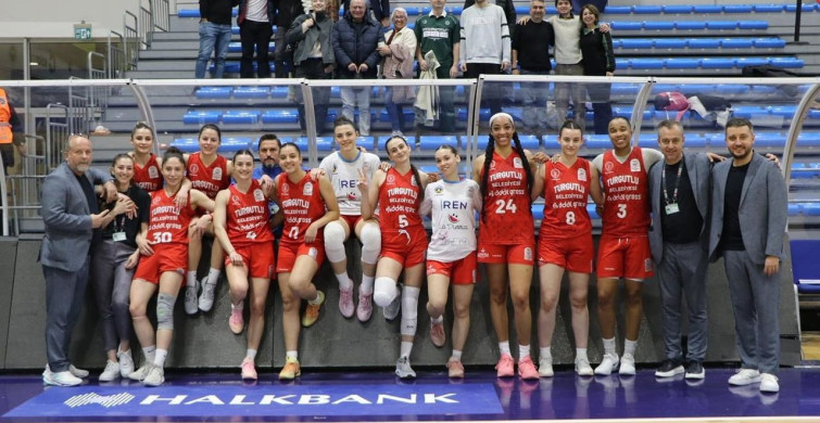 Turgutlu Belediyespor'un Kadın Basketbol Takımı Şampiyonluğa Yaklaşıyor