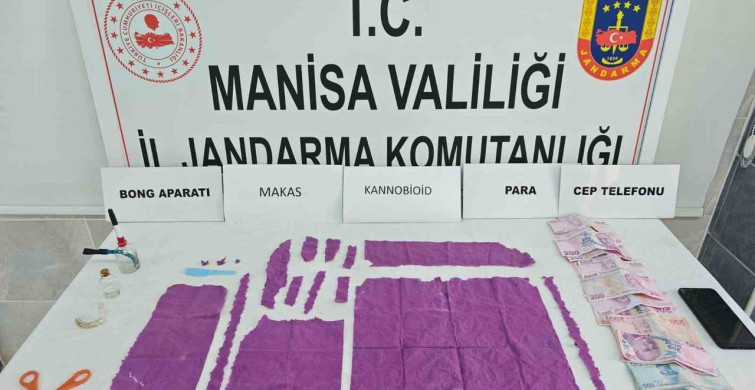Turgutlu'da Uyuşturucu Operasyonu: 13 Bin 800 İçim Sentetik Madde Ele Geçirildi