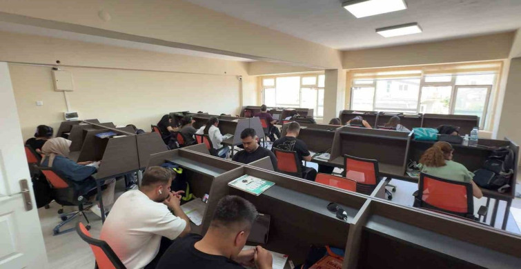 Turhal Belediyesi, gençler için modern çalışma merkezi oluşturdu