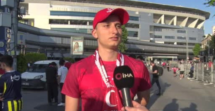 Türk Futbolseverlerden A Milli Takıma Destek
