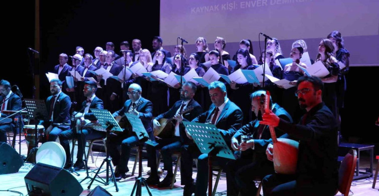 Türk Halk Müziği Korosu Tıp Bayramı'nda Sahne Aldı