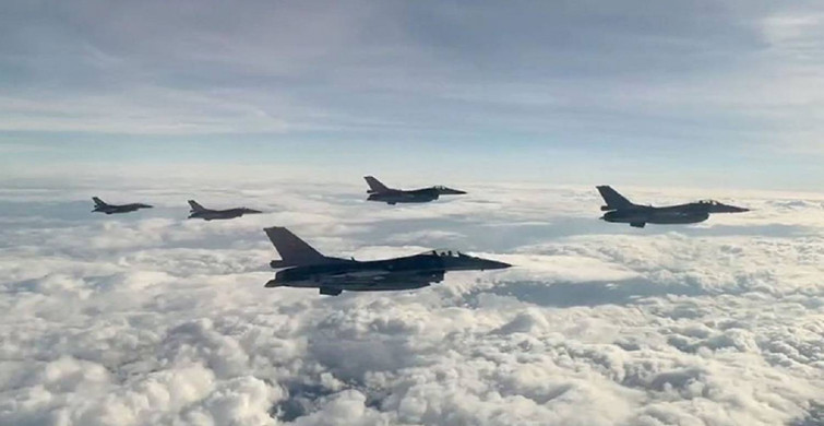 Türk jetlerinden gövde gösterisi: Yunan uçaklarına rağmen eğitimi tamamladılar
