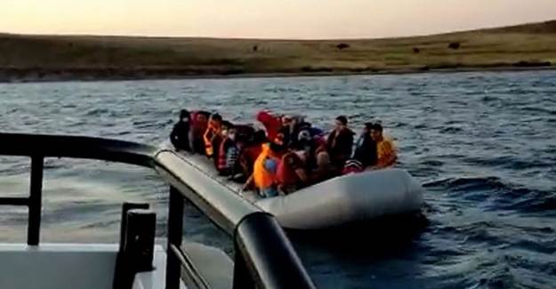 Türk Kara Sularına İtilen 40 Sığınmacı Kurtarıldı