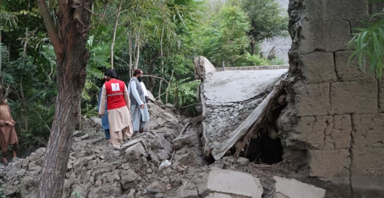 Türk Kızılay, Afganistan Depremzedelerine Yardım Eli Uzatıyor