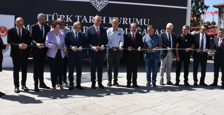 Türk Tarih Kurumu Mobil Mağazası Afyonkarahisar'da Açıldı