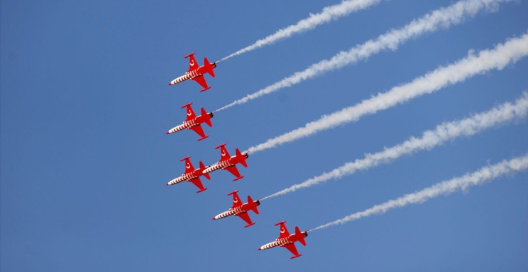 Türk Yıldızları, Kırklareli'de Gökyüzünü Renklendirdi