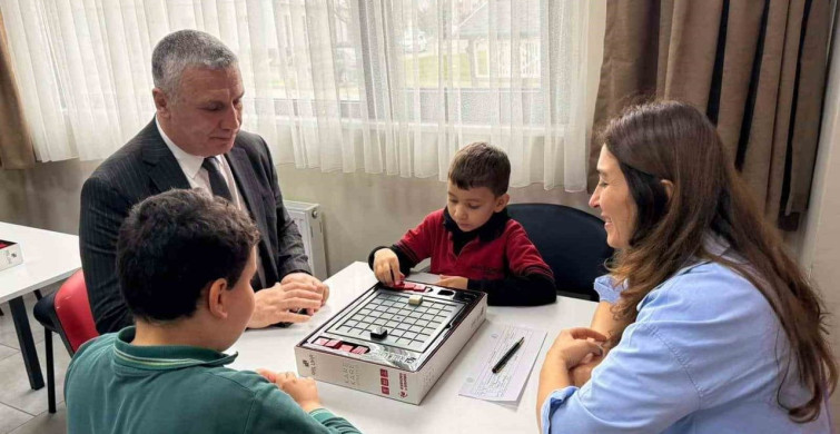 Türkiye Akıl ve Zeka Oyunları Turnuvaları Burhaniye'de Başladı