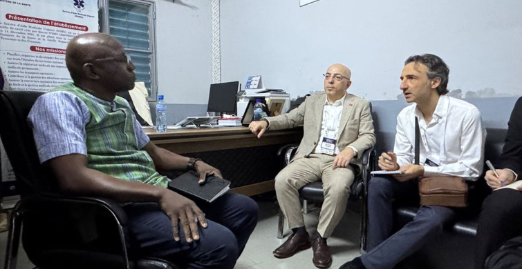 Türkiye Büyükelçisinden Burkina Faso'da Organ Nakli Heyetine Destek