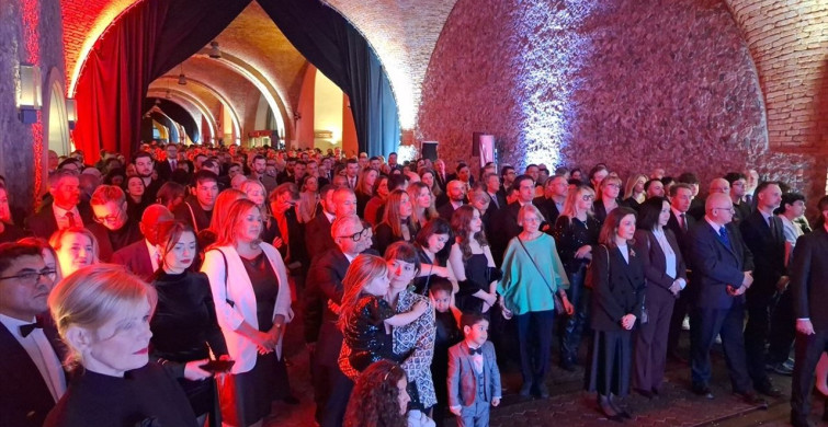 Türkiye Cumhuriyeti'nin 102. Yılı Polonya'da Coşkuyla Kutlandı Türkiye Cumhuriyeti'nin 102. Yılı Polonya'da Coşkuyla Kutlandı