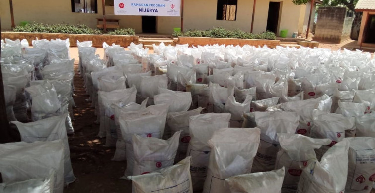 Türkiye Diyanet Vakfı Nijerya'da Gıda Yardımı Yaptı