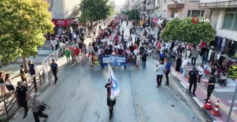 Türkiye halk oyunları finalleri manisa'da kortej yürüyüşüyle başladı
