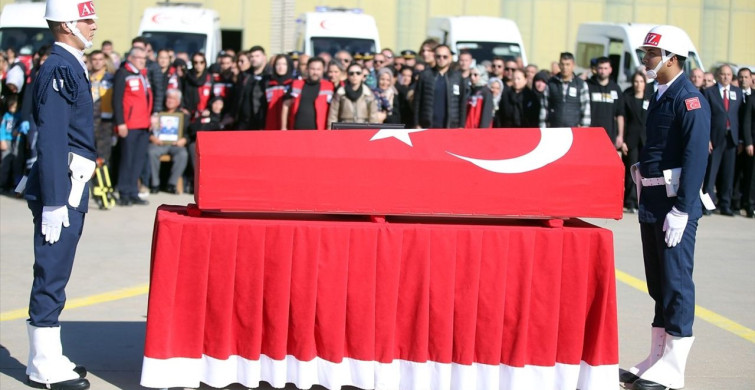 Türkiye Şehitlerini Uğurladı: Hava Uçak Bakım Astsubay Başçavuş Emrah Kuran Son Yolculuğuna Uğurlandı
