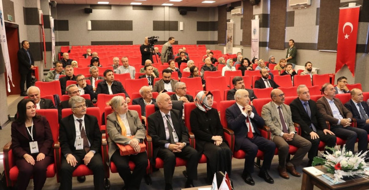 Türkiye Selçukluları ve İznik Bilgi Şöleni İznik'te Başladı