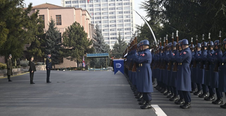 Türkiye ve Birleşik Krallık Genelkurmay Başkanları Görüştü