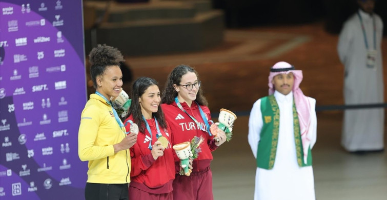 Türkiye Yüzme Takımı 6. İslami Dayanışma Oyunları'ndan Madalyalarla Döndü