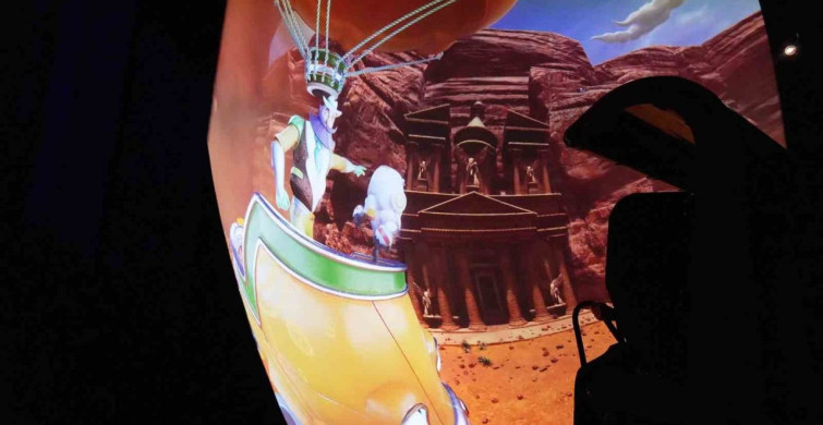 Türkiye'de Bir İlk: Uçan Sinema Astorya