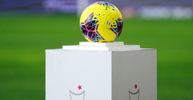 Türkiye'de Son Karar Verildi! Futbola Devam