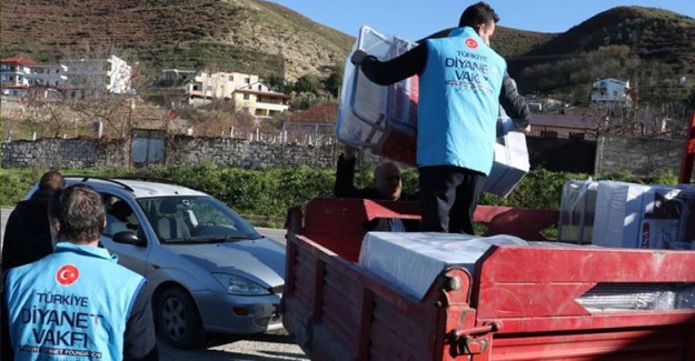 Türkiye'den Arnavutluk'a Dayanışma Kucağı