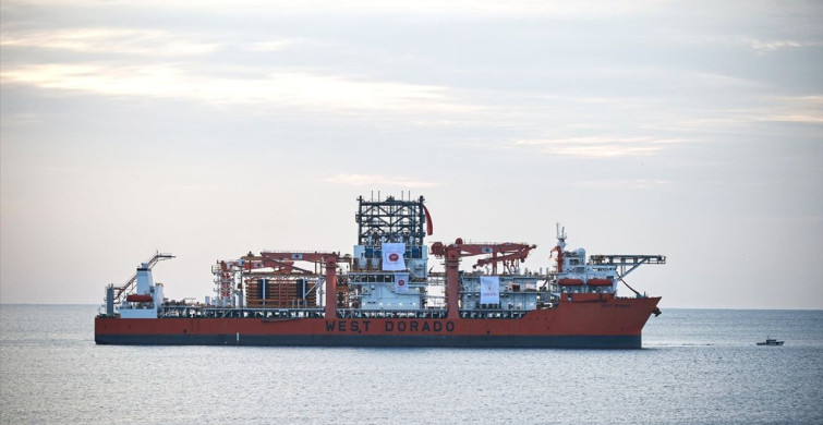 Türkiye'nin 6. Derin Deniz Sondaj Gemisi Mersin Açıklarına Demir Attı