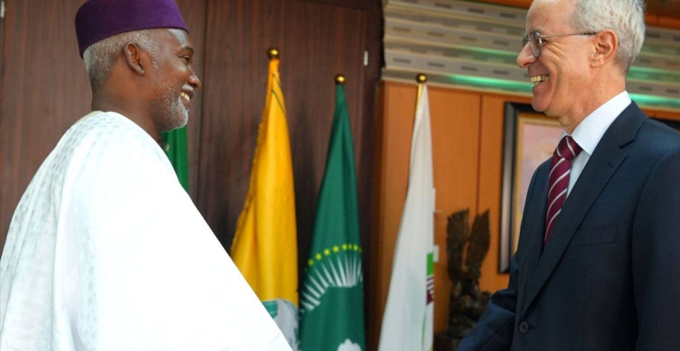 Türkiye'nin Abuja Büyükelçisi Poroy, Nijerya Dışişleri Bakanı Tuggar ile Görüşme Gerçekleştirdi