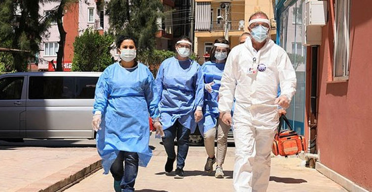 Türkiye'nin Aşı İkna Timi Dünya Basınında Övgü Aldı