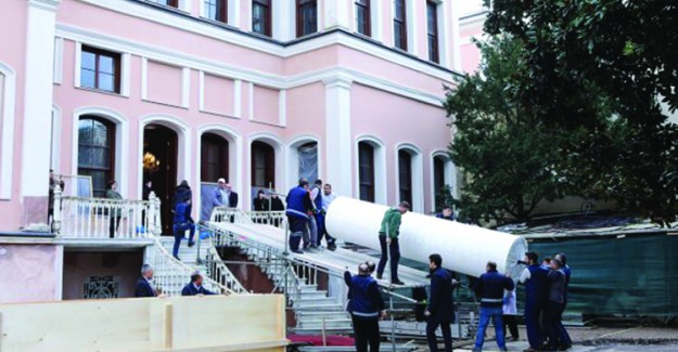 Türkiye'nin En Büyük Tablosu 'Çölde Av' Yakında Kapılarını Sanatseverlere Açacak
