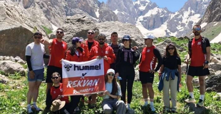 Türkiye’nin farklı şehirlerinden doğaseverler Cilo'ya akın etti