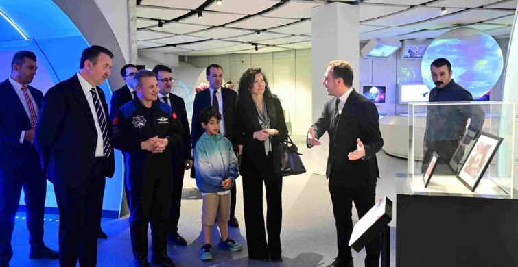 Türkiye'nin İlk Astronotu Alper Gezeravcı GUHEM'de Uzay Yolculuğunu Anlattı