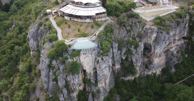 Türkiye'nin İlk Cam Seyir Terasında Corona Sessizliği