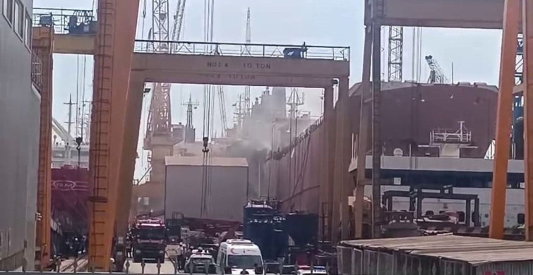 Tuzla'da bakımda olan gemide yangın