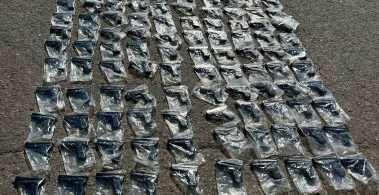Tuzla'da durdurulan otobüsten 120 ruhsatsız silah ele geçirildi