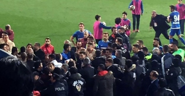 Tuzlaspor - Galatasaray Maçında Gergin Anlar