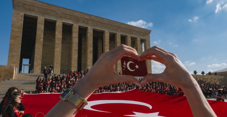 Türk Kızılay Gönüllülerinden Anıtkabir Ziyareti