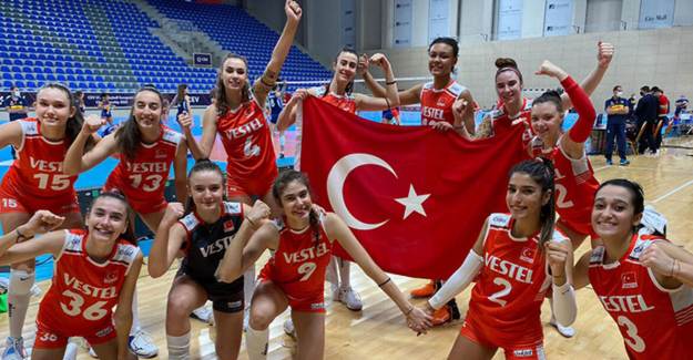 U17 Voleybol Kız Milli Takımı Finalde