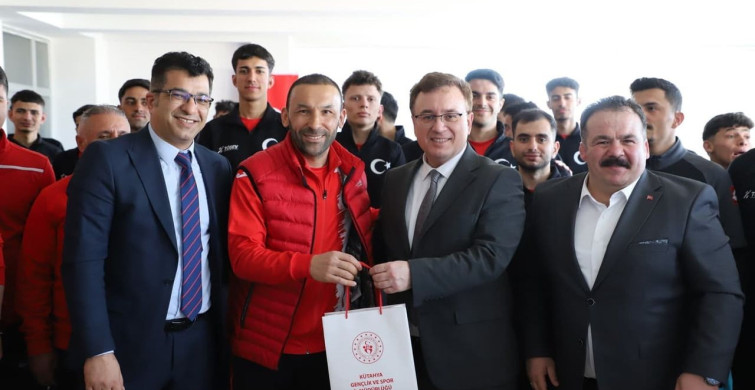 U23 İşitme Engelliler Milli Takımı'ndan Kütahya'da İlham Verici Buluşma