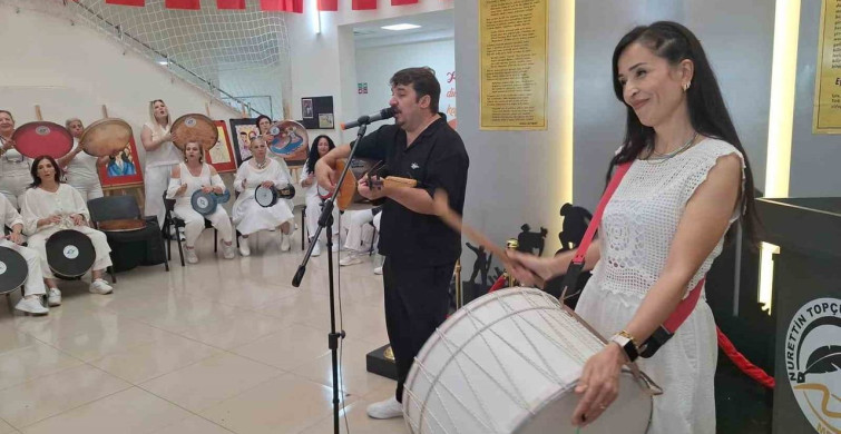Üç Kuşağın Sahne Performansı