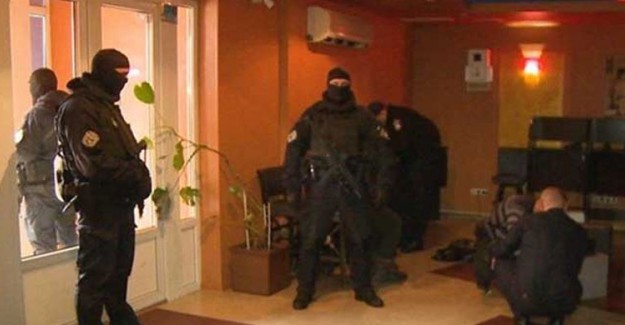 Ukrayna Polisinden 715 Ekiple Dev Kumar Operasyonu