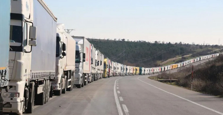 Savaşın Ortasında Mahsur Kaldılar: Ukrayna'da Bulunan Türk TIR ve Gemileri Türkiye'ye Dönüş Yolu Arıyor!