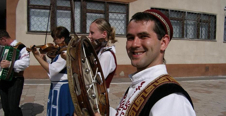 Ukrayna'da Yaşayan Urumlar Kimlerdir, Urumlar Türk mü?