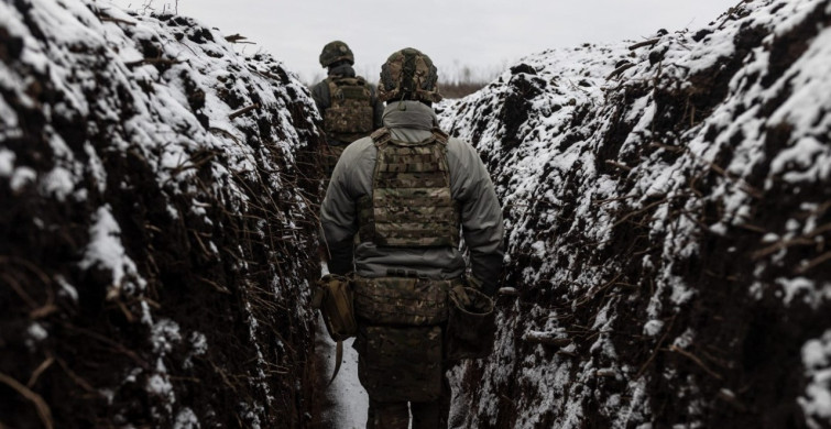 Ukraynalı askerler cepheyi terk ediyor: Savunma Bakanı'ndan itiraf gibi açıklama