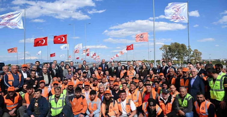 Ulaştırma Bakanı Uraloğlu, Antalya'da Ulaşım İnvestisyonlarını Tanıttı