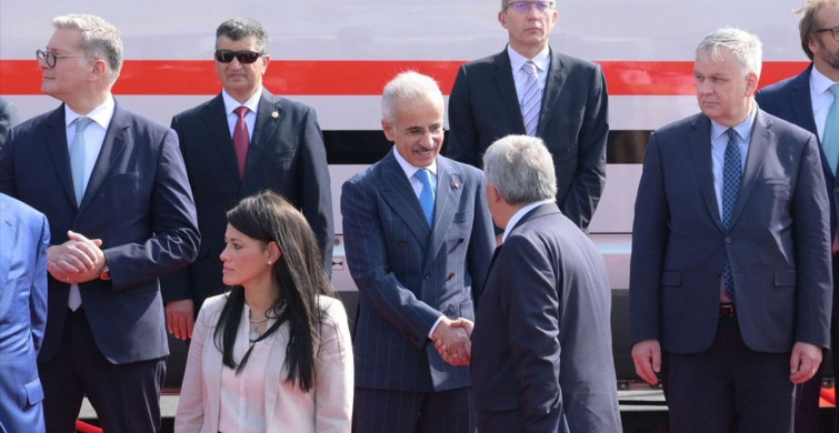 Ulaştırma Bakanı Uraloğlu, Mısır'da TransMEA 2025 Fuarı'na Katıldı